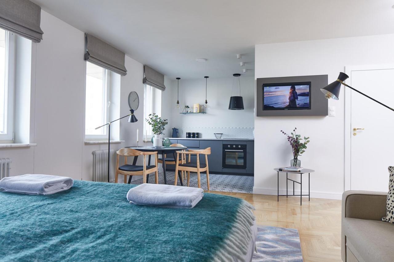 Metro Politechnika Apartment Warsaw
