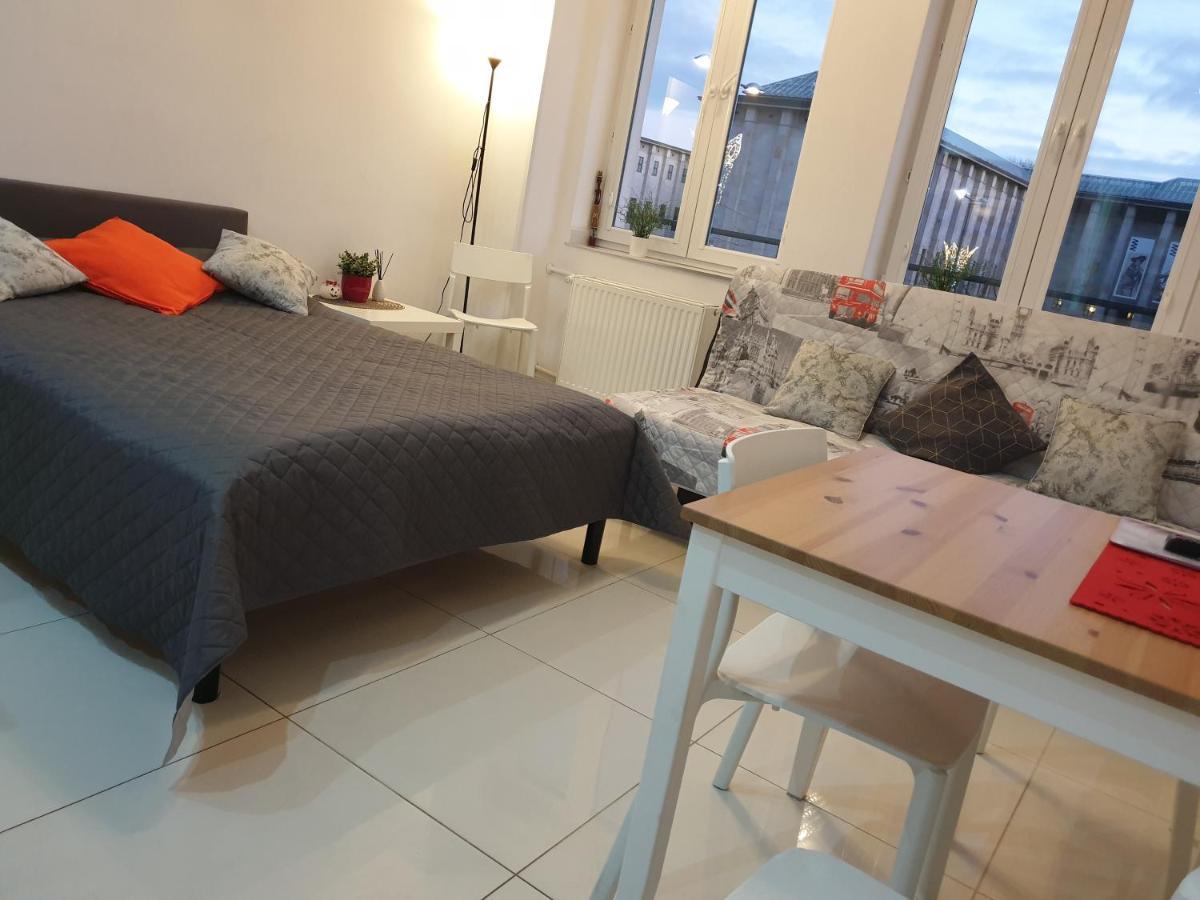Center Warsaw- Smolna Apartment *