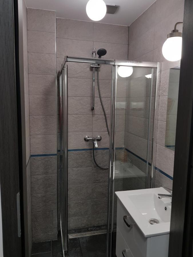 Mirrorroom Pl Downtown Homestay