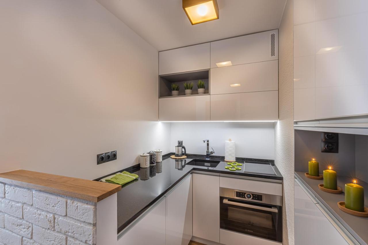 Strict Center - Metro,free Parking Apartment *