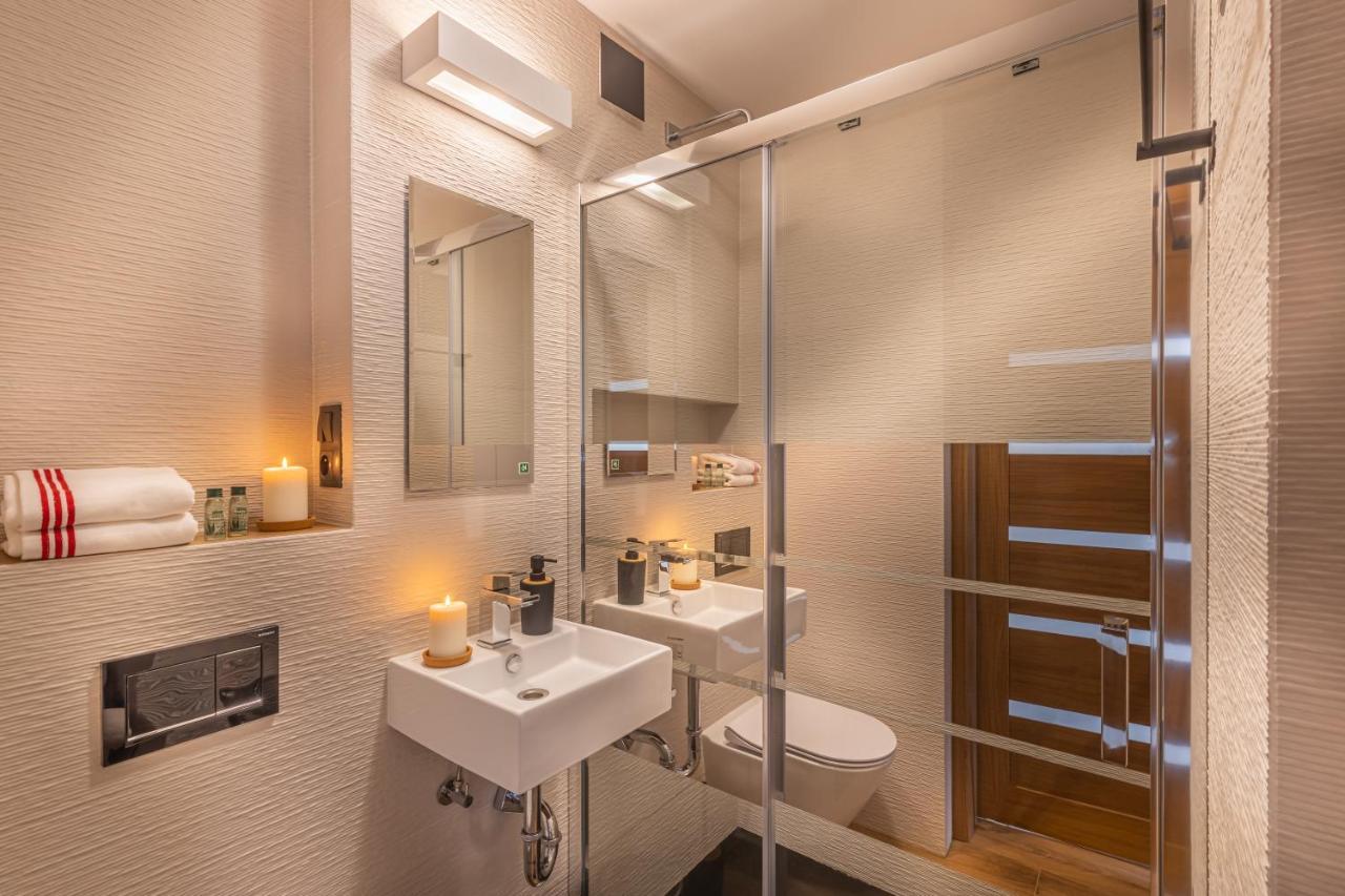 Strict Center - Metro,free Parking Apartment *