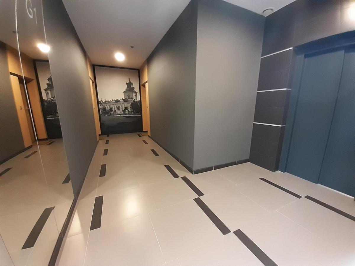 Wilanow With Free Parking Apartamento
