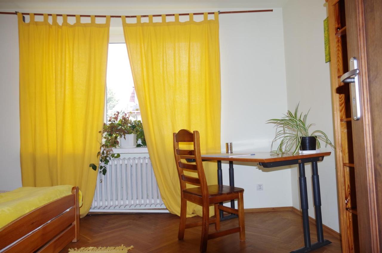 Przejazdem Na Polnoc Bielany Apartment