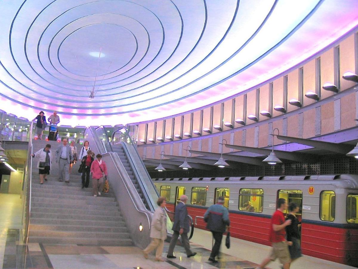 Apartment Metro Plac Wilsona *