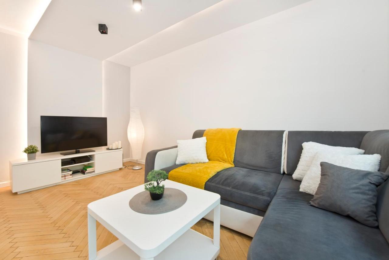 Apartment Yourapart Krolewska 45 Warsaw