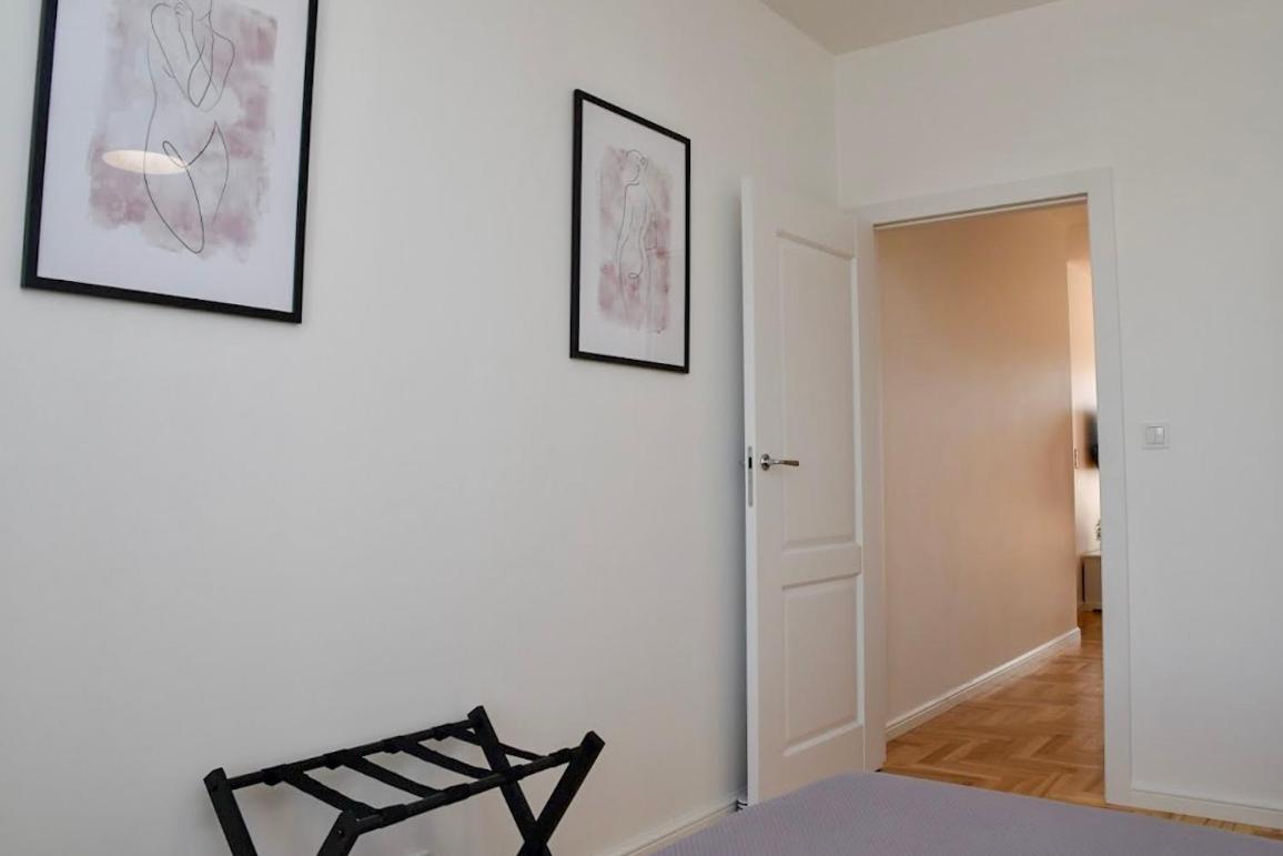 Apartament Lekka Apartment *