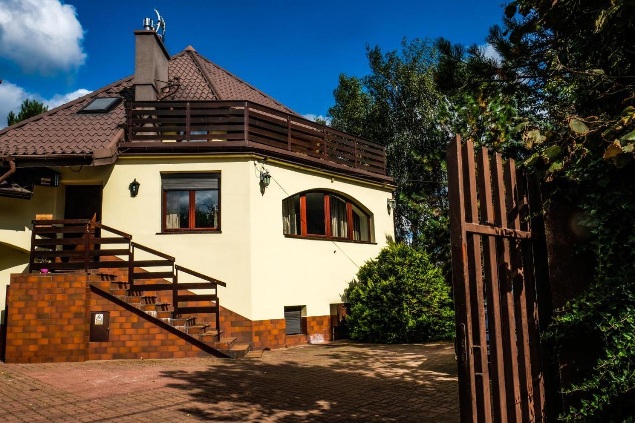 37b Guest house *