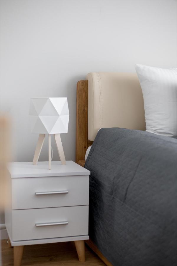 Apartment Wola Chic Silver