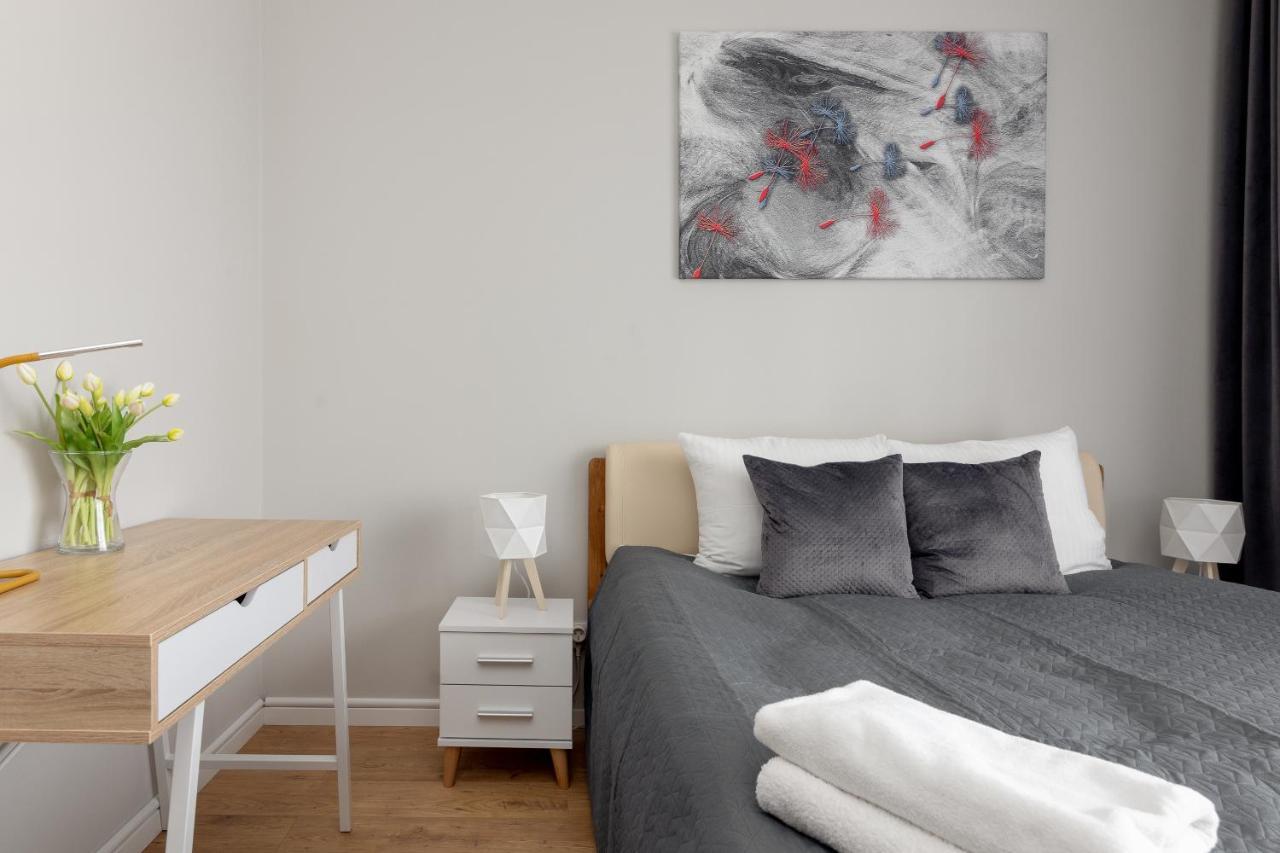 Apartment Wola Chic Silver Warschau
