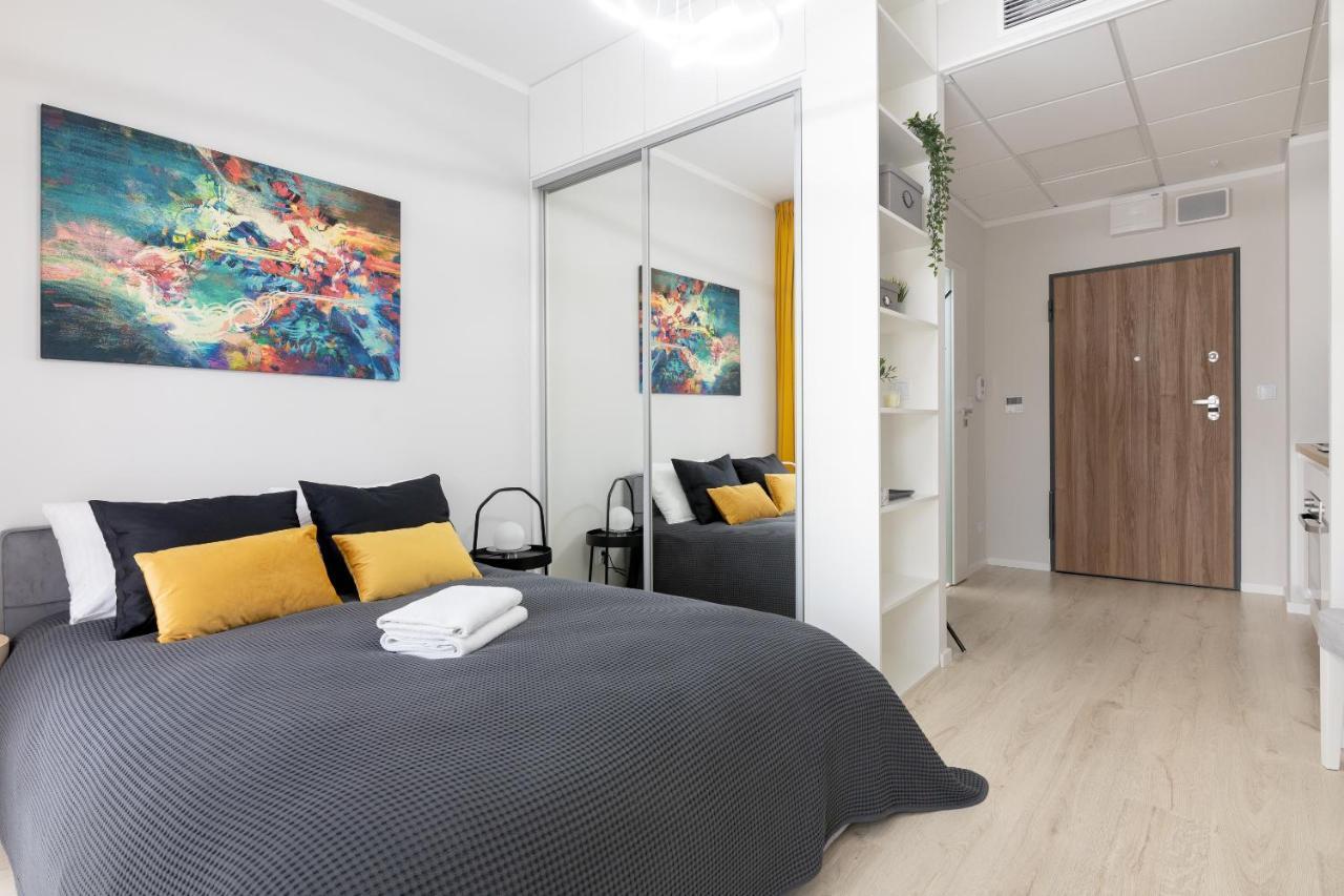 Yellow Sunset Studio Apartment
