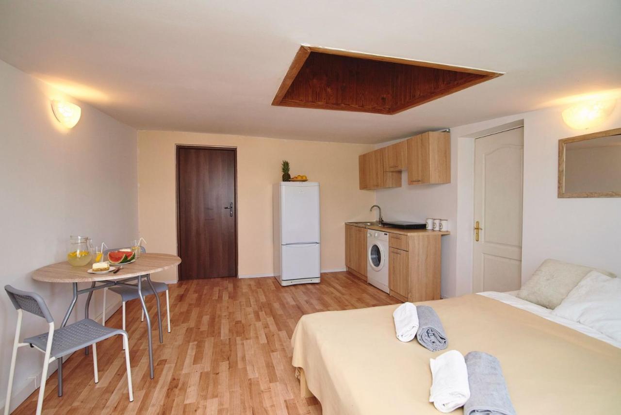 Apartamento Regem Warynskiego *