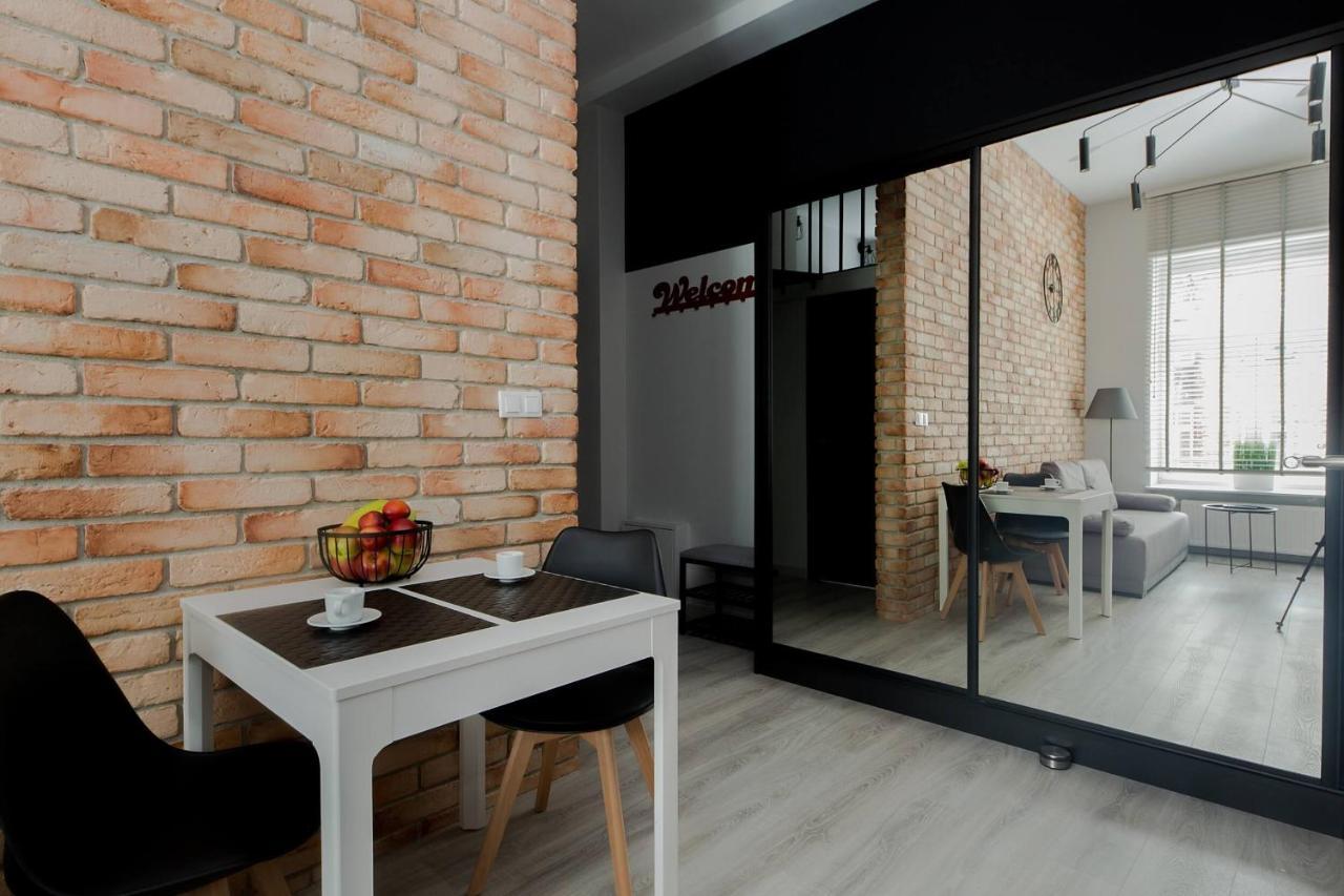 4 Eco Chateau Jagiellonska 22 Old Town * Warsaw