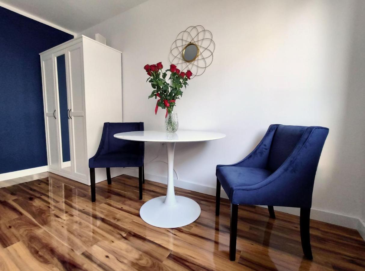 Comfortable Old Town/new Apartment
