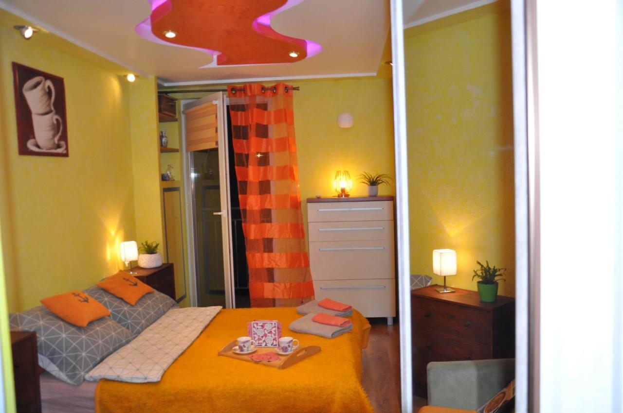 Lawendowe Swiatlo - Przy Stacji Metra Apartamento *