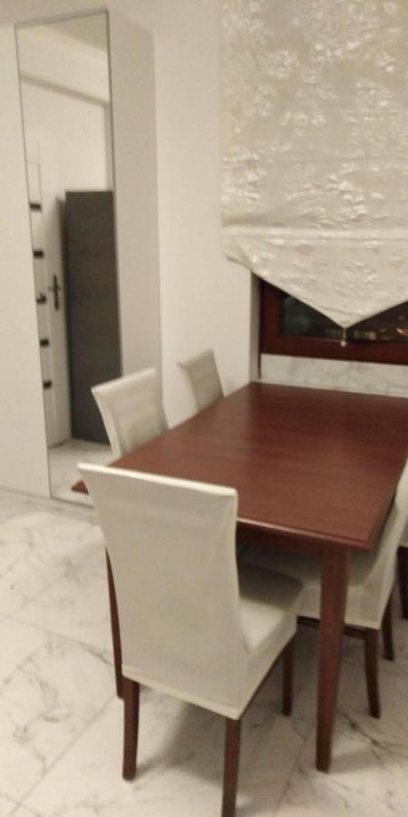 Center Warsaw - Apartmenty Jana Pawla II Warsaw