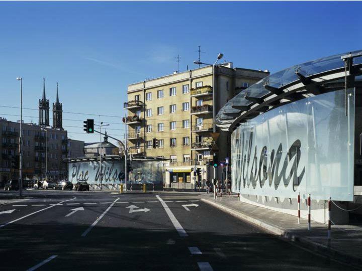 Metro Plac Wilsona Apartment Warsaw