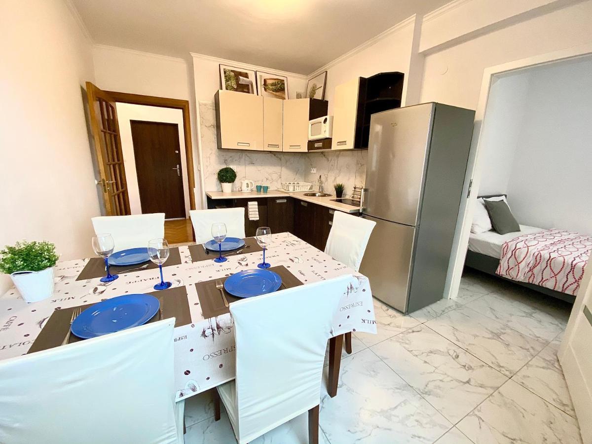 Center Warsaw - Apartmenty Jana Pawla II Apartment *