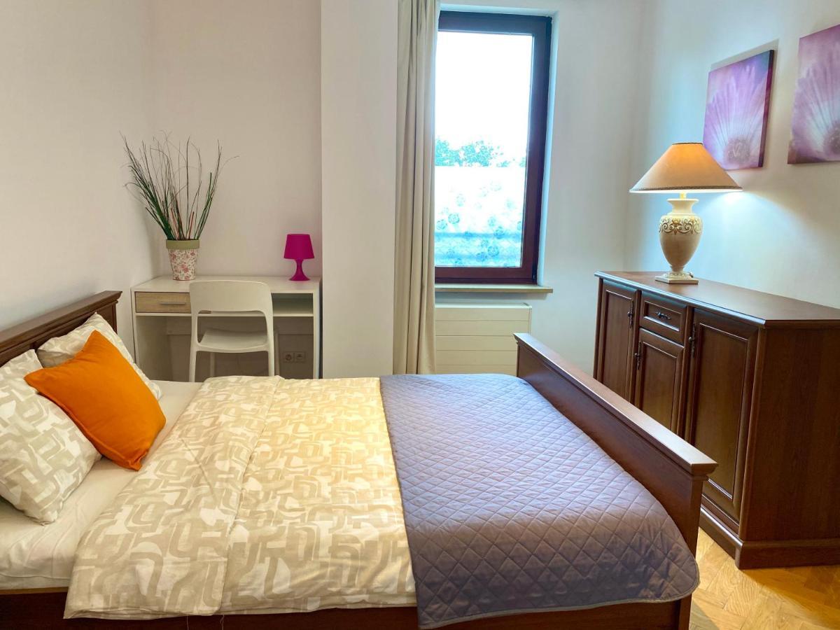 Center Warsaw - Apartmenty Jana Pawla II Apartment *