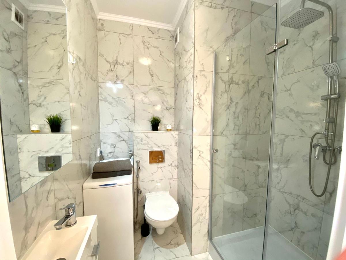 Apartment Center Warsaw - Apartmenty Jana Pawla II