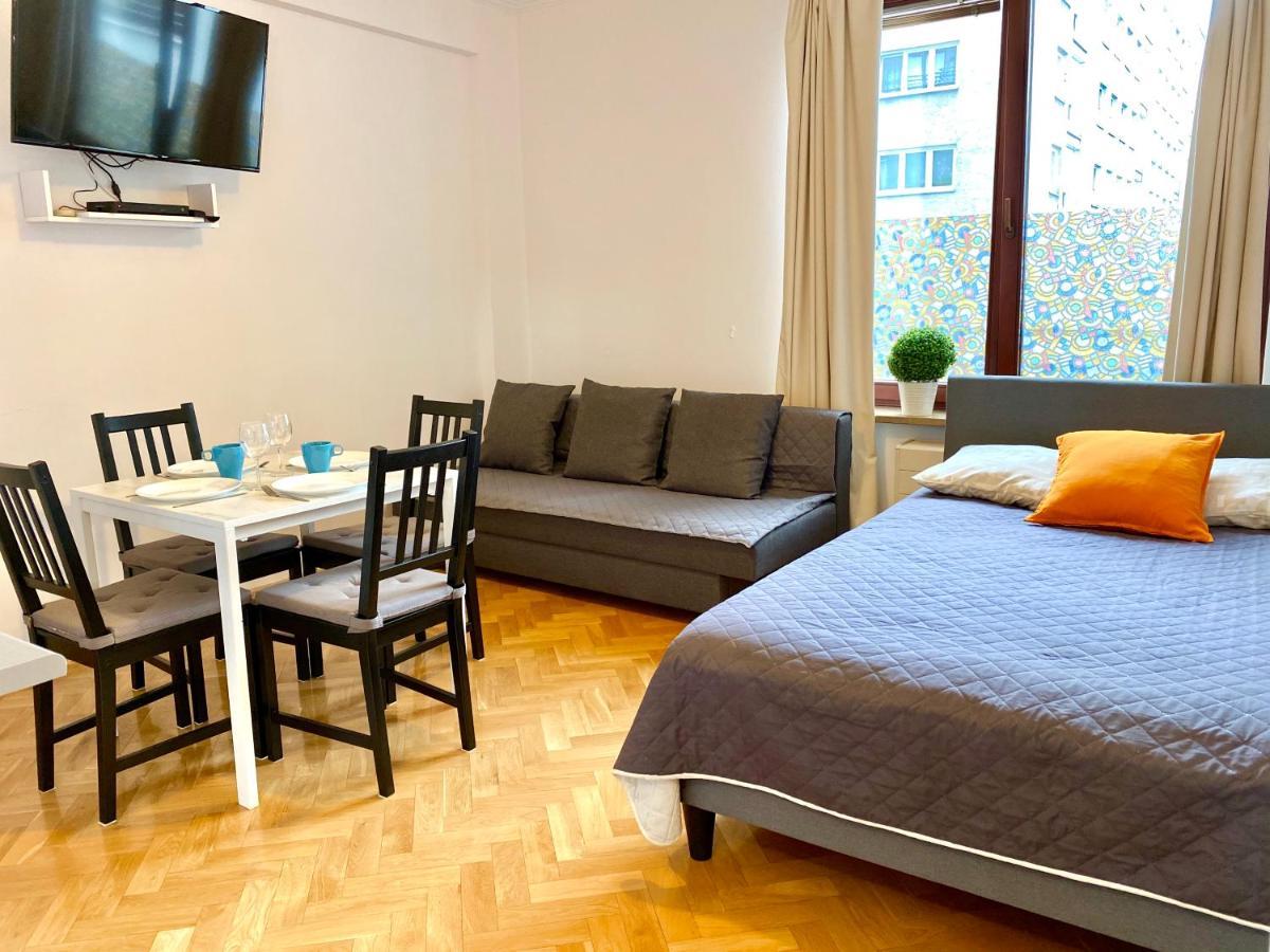 Apartment Center Warsaw - Apartmenty Jana Pawla II Warsaw