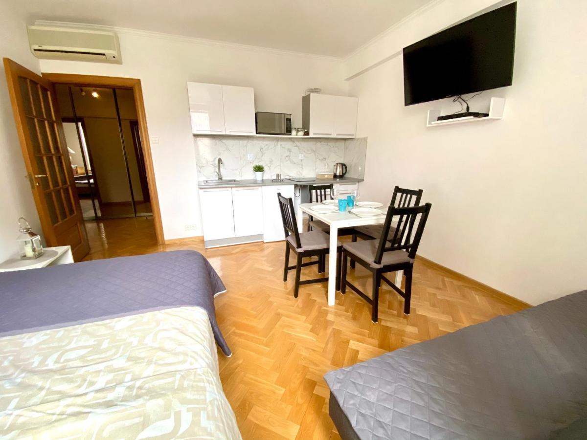 Apartment Center Warsaw - Apartmenty Jana Pawla II Warsaw