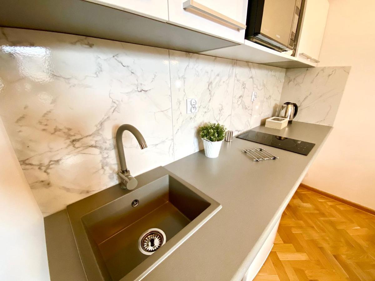 Apartment Center Warsaw - Apartmenty Jana Pawla II