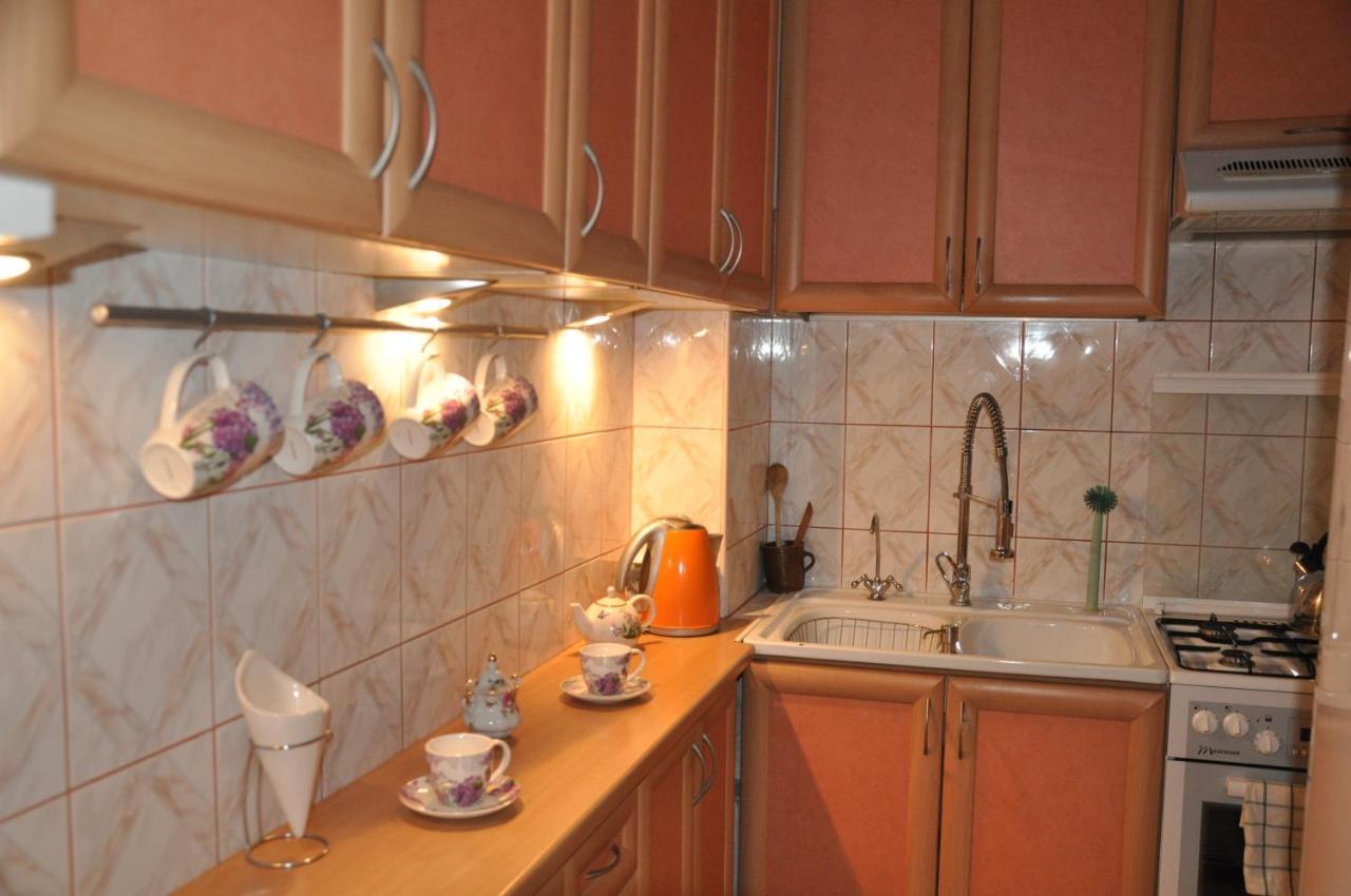 Lawendowe Swiatlo - Przy Stacji Metra Apartamento