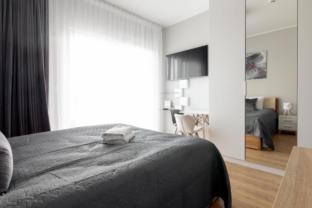 Wola Chic Silver Apartment