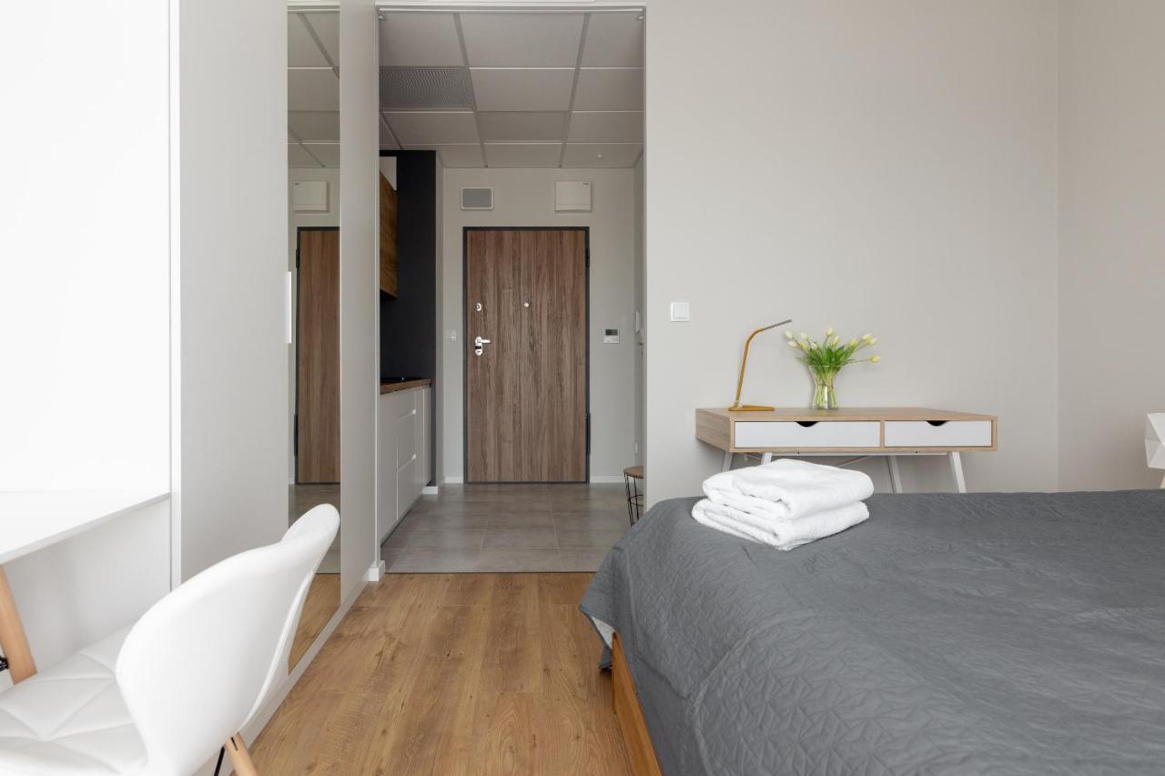 Apartment Wola Chic Silver
