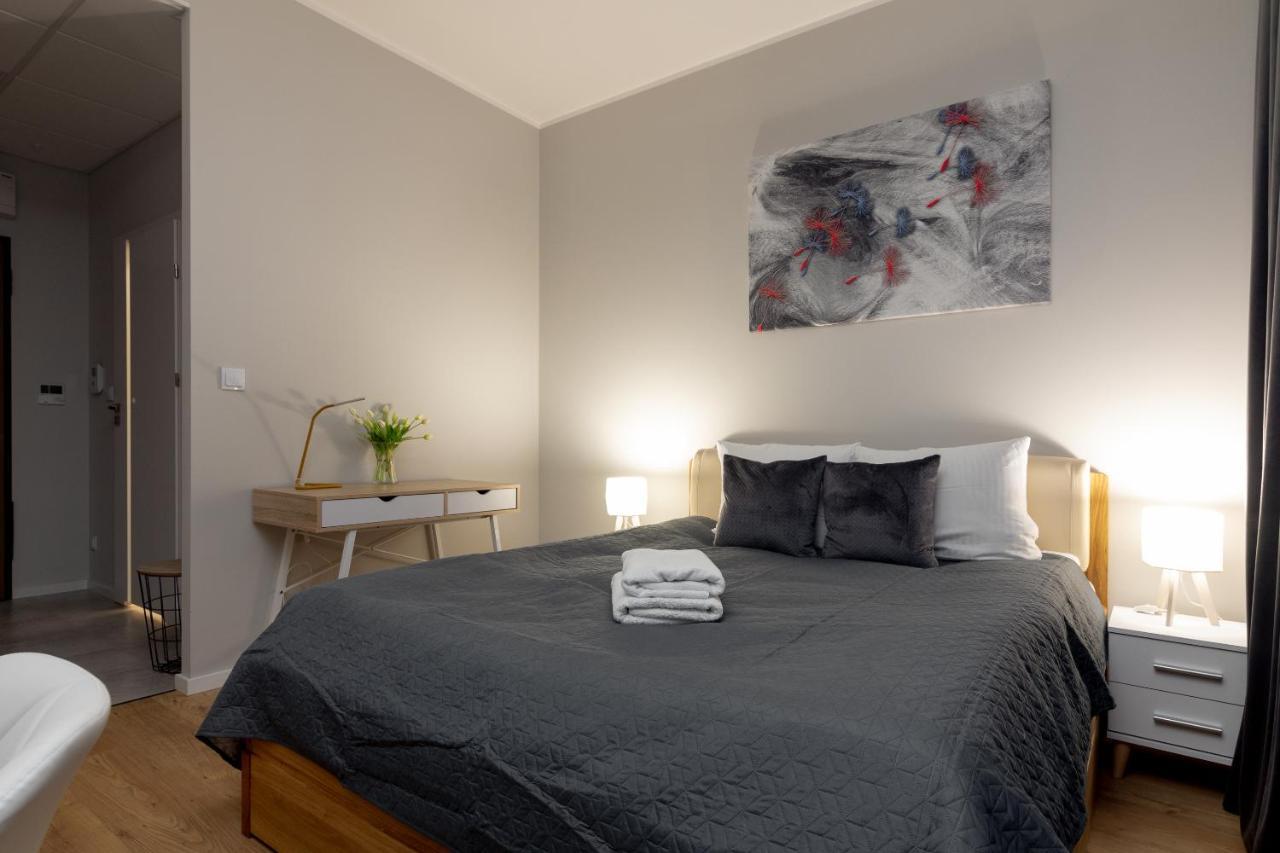 Apartment Wola Chic Silver *