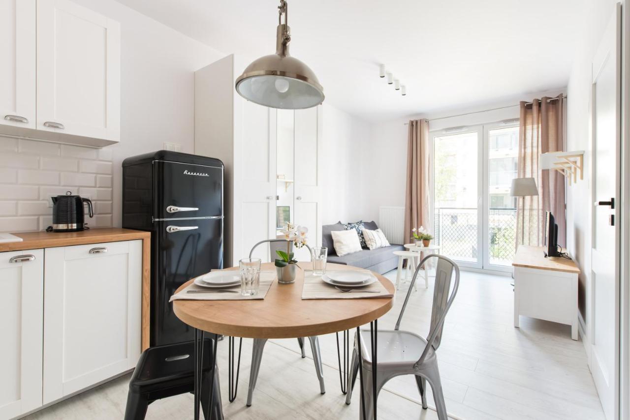 Superapart Stalowa 39 Modern Unit With Kitchen & Wifi