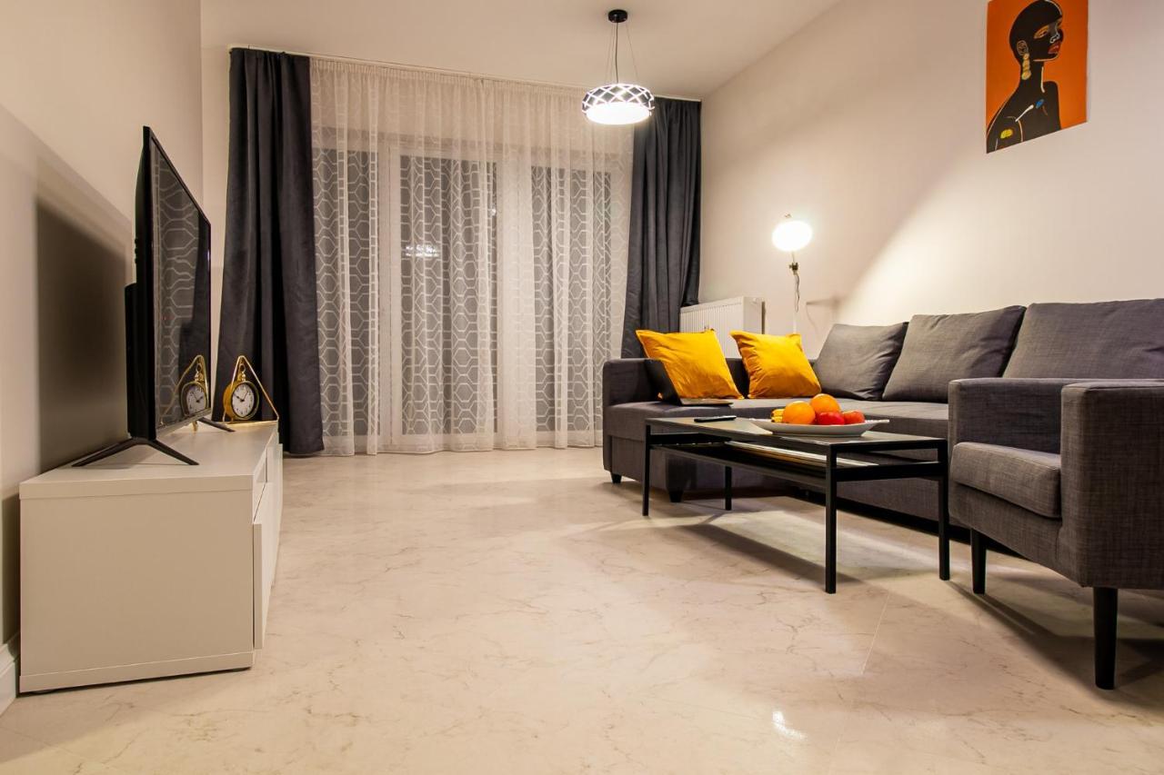 Apartment Athome - Chmielna 104 *