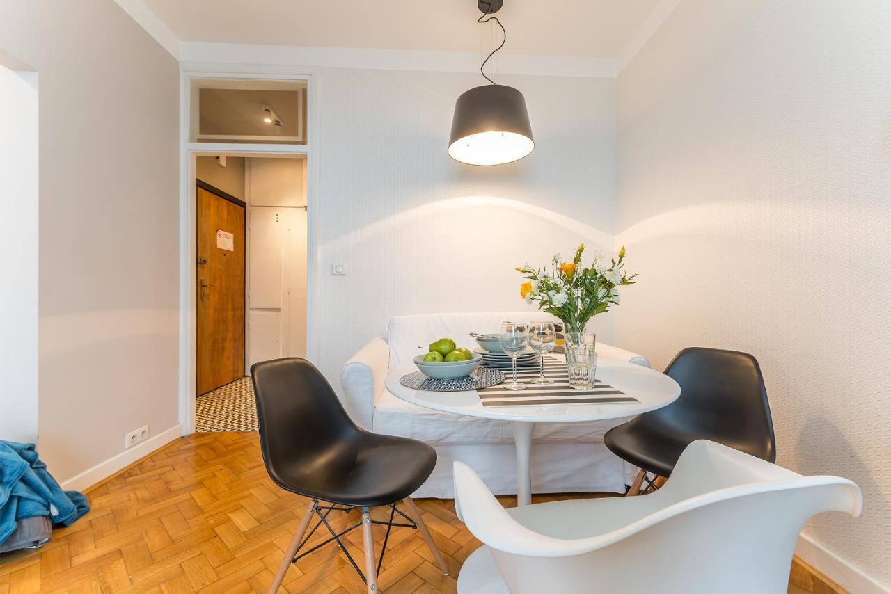 For Rent Center Apartment Warschau