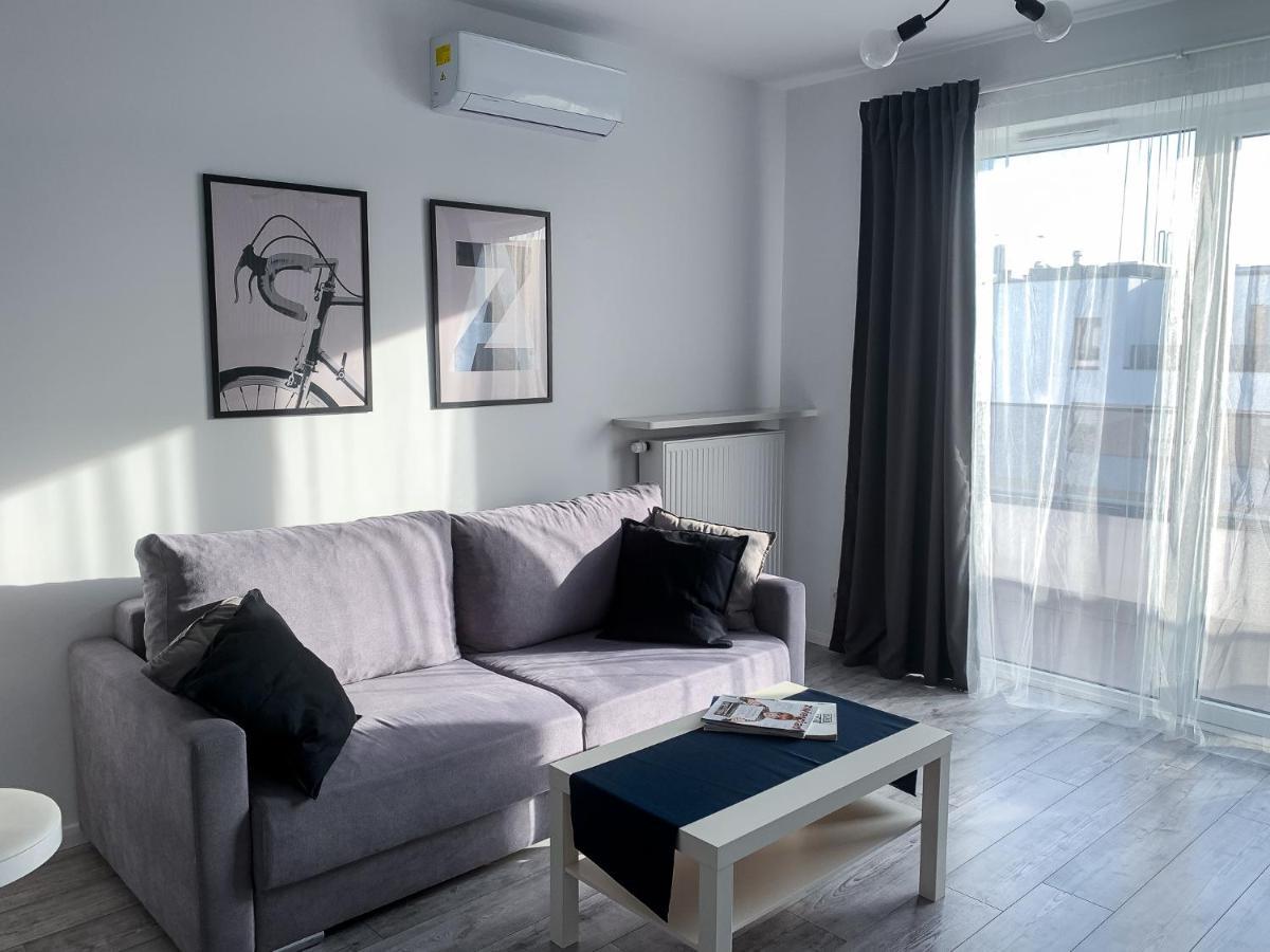 Wygodny Apartament Mokotow Sluzewiec Ul Cybernetyki * Warsaw