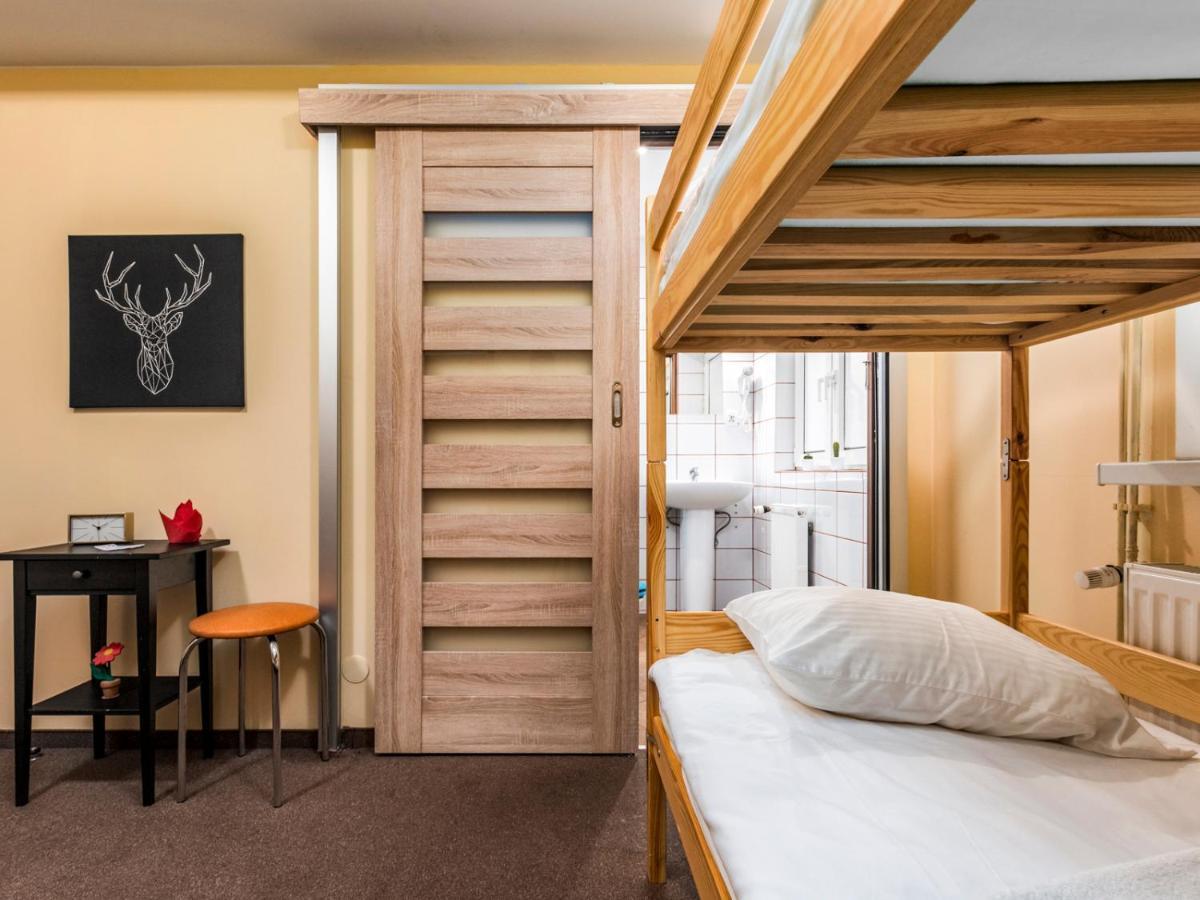Luxhostel24