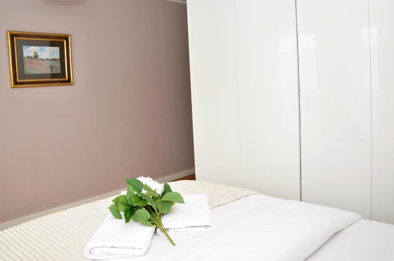 Prudentia Wiatraczna Apartment Warsaw