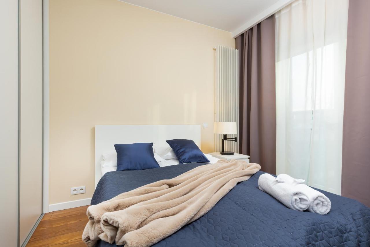 Royal Center Mennica By Renters *