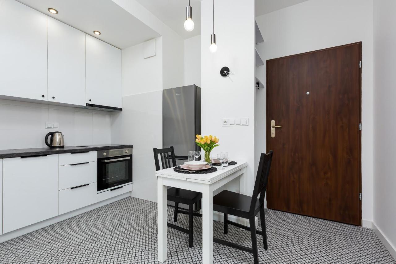 Metro Bielany By Renters Căn hộ