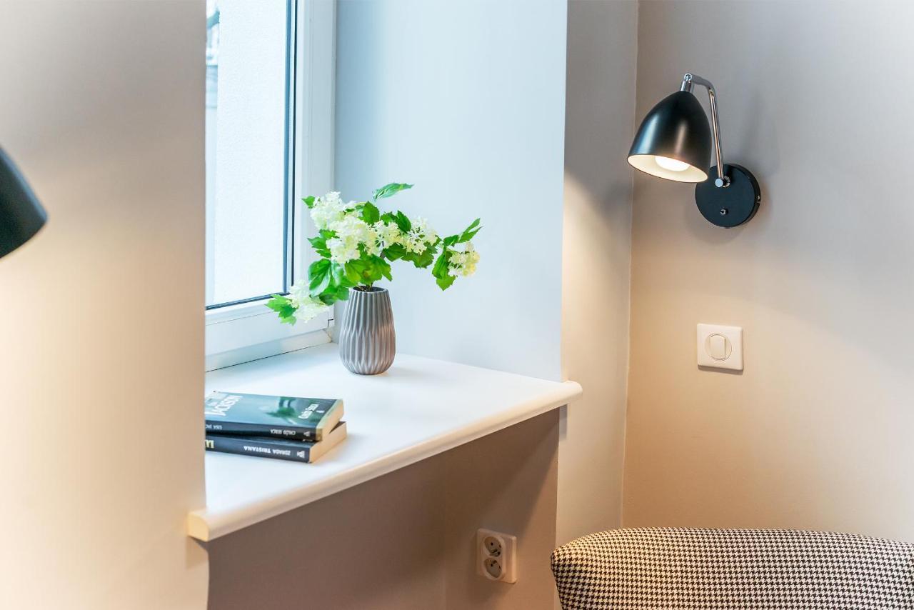 For Rent Center Apartment