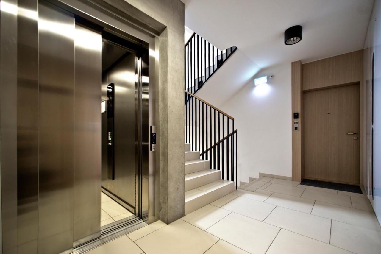2 Bedrooms Przasnyska P&o Serviced Warszawa