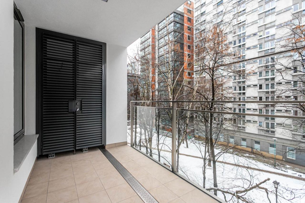 Grzybowska 4 * Warszawa
