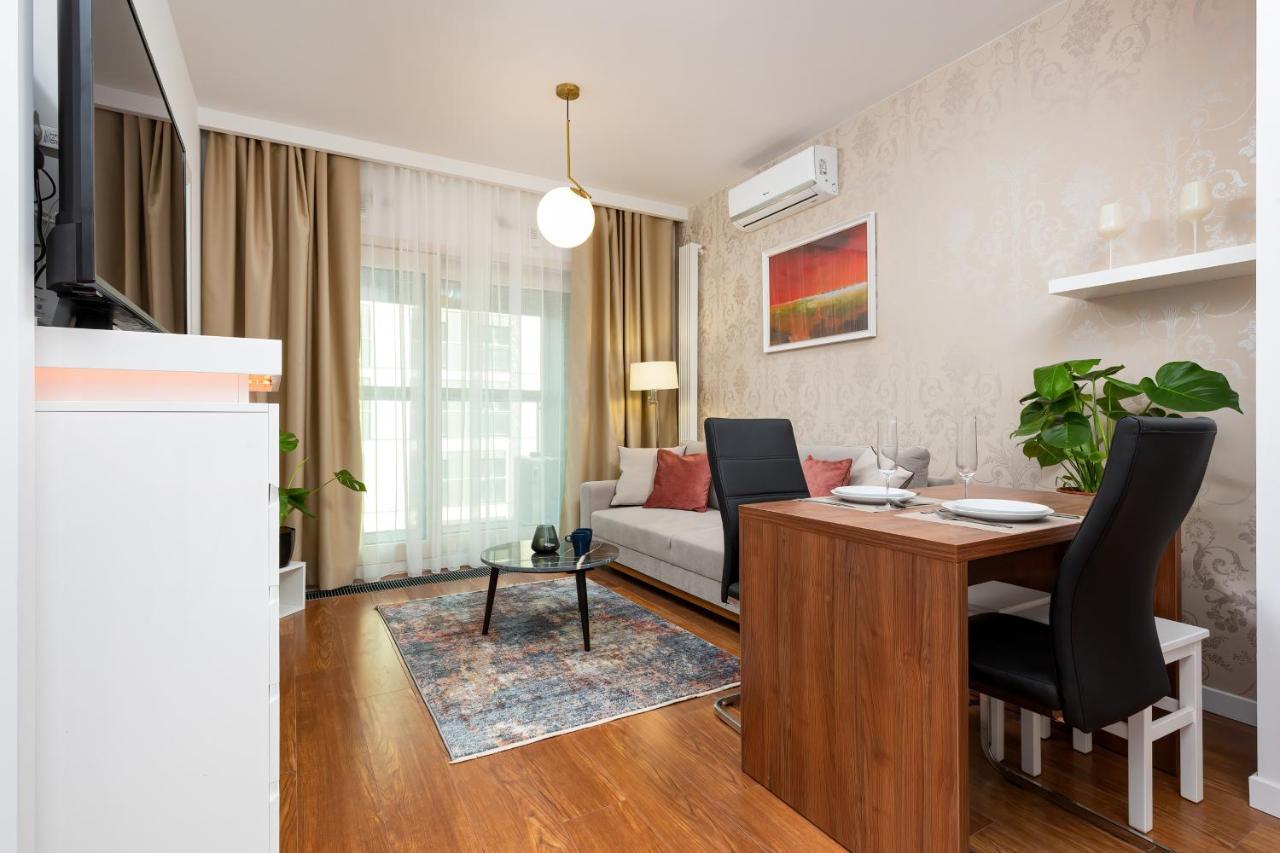 Royal Center Mennica By Renters Apartamento