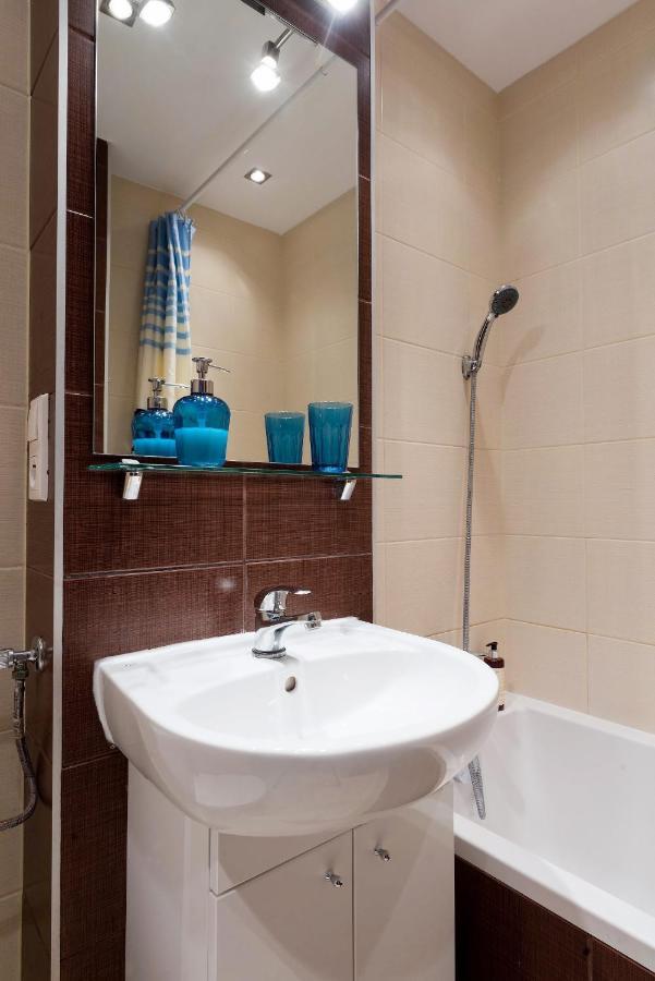 Jana Pawla Ii 20 A By Homeprime * Warsaw