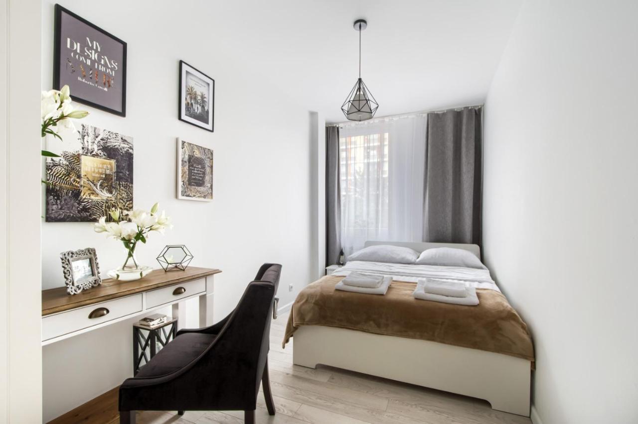 Superapart Solidarnosci 66 Apartment *