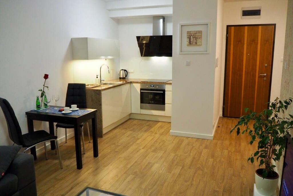 Wilanow Close To Town Hall And Palace Apartment Warsaw