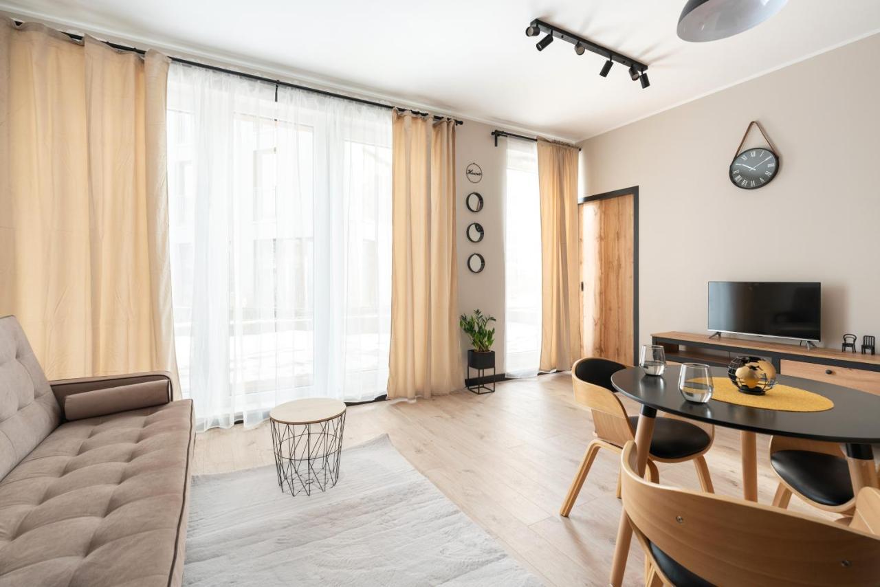 Apartment Superapart Aignera 4, Family Friendly Oasis