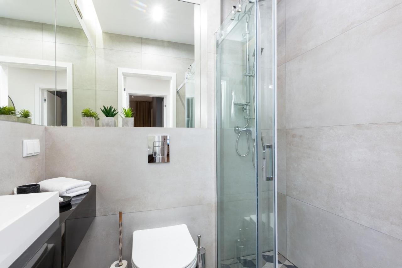 Mennica - Center By Renters Prestige Aparthotel