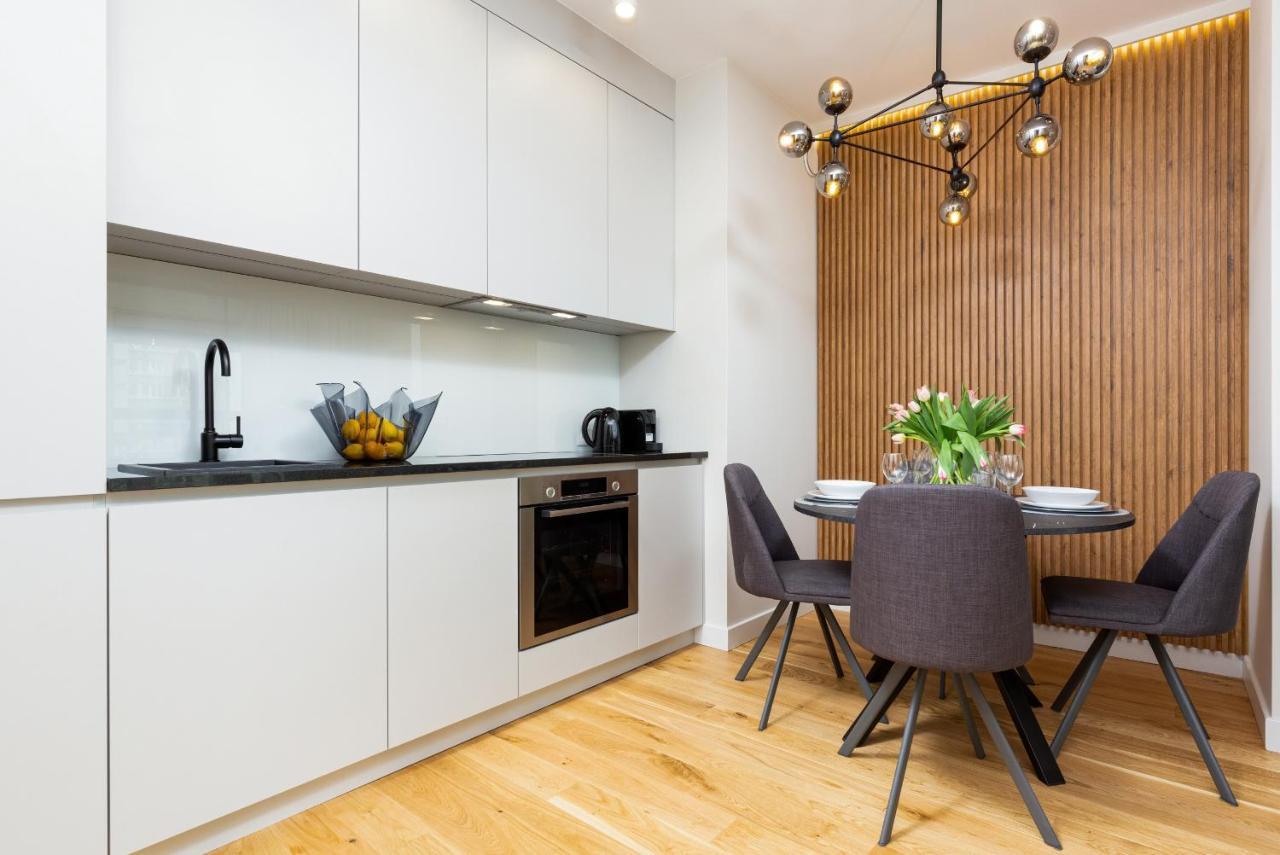 Aparthotel Mennica - Center By Renters Prestige Warschau