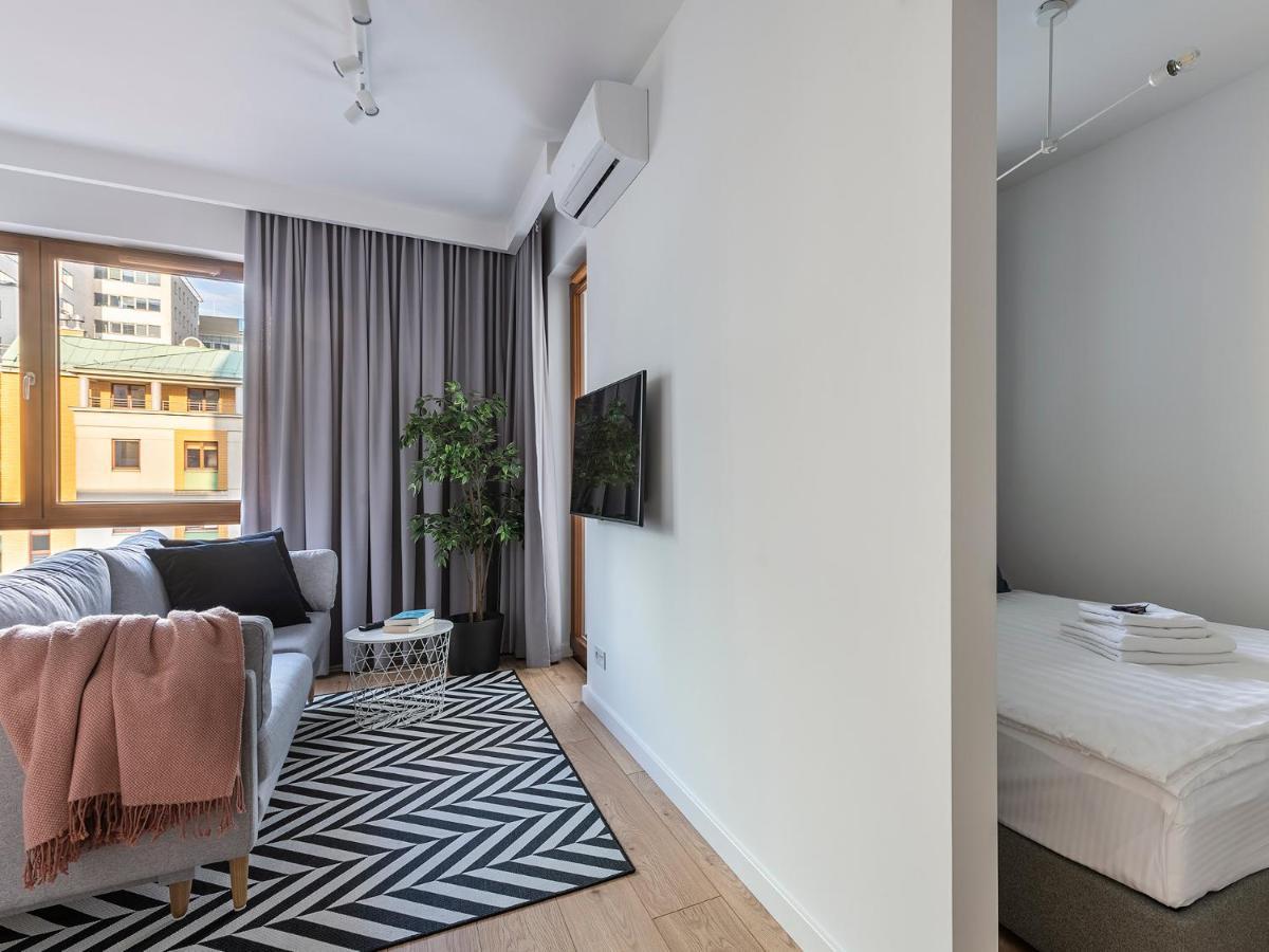 Apartment Yoursecondflat Grzybowska Metropoint