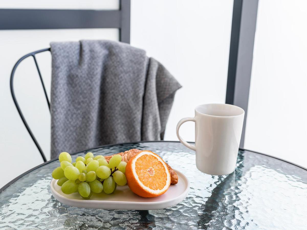 Yoursecondflat Grzybowska Metropoint Apartment